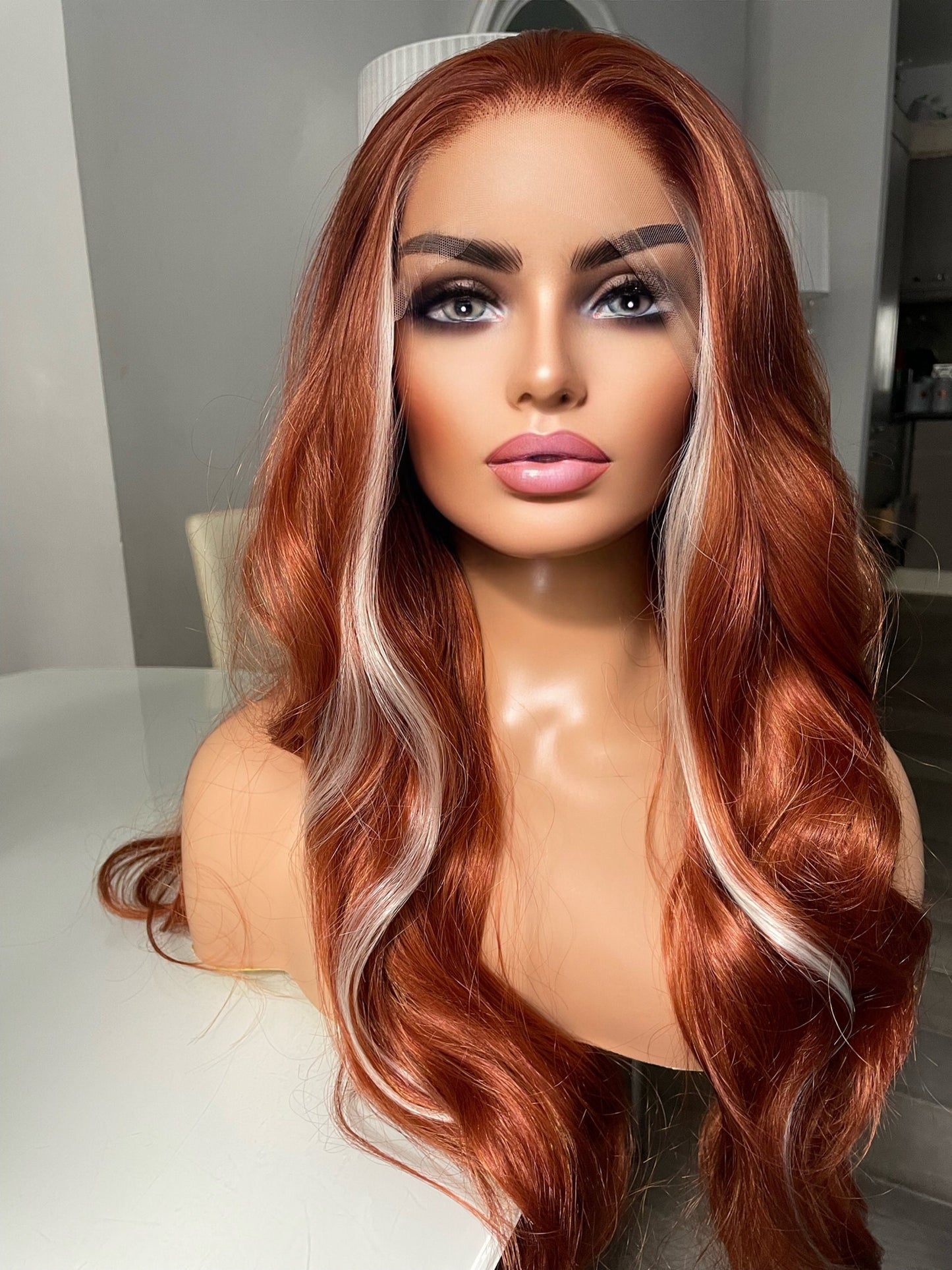 Auburn Ginger Red Lace Front Wig With Blonde Highlights / Heat Resistant Synthetic 13X3 Lace Front Wig Long Wavy Luxury Wigs For Women